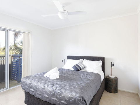Seachange Apartment 2 - Tourism Brisbane 1
