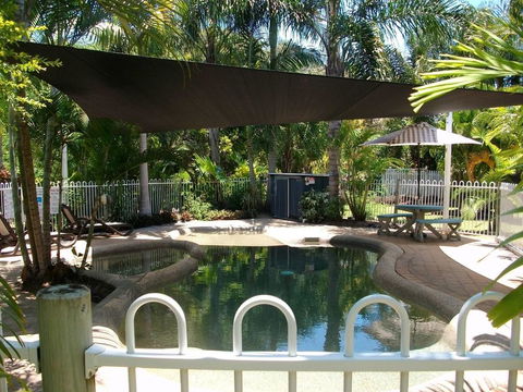 SeaEagles Beach Resort - Brisbane Tourism 1