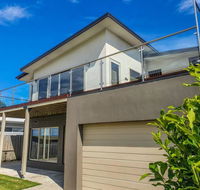 SEAL HAVEN - centrally located modern home - Tourism Brisbane
