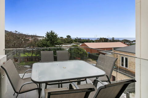 Seaside Apartment Getaway - Tourism Brisbane 2