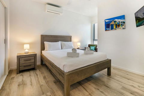 Seaside Apartment Getaway - Tourism Brisbane 1