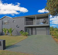 Seaside Escape - at Jones Beach swimming pool - Tourism Brisbane