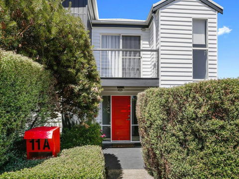 SEAVIEW - Ocean Views From A Modern Townhouse - Tourism Brisbane 3