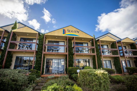 Seaview Motel & Apartments - Tourism Brisbane 0