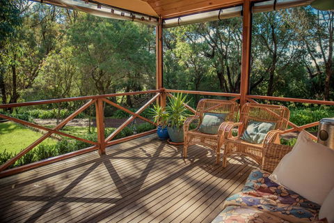 Secluded Homestead Amongst The Trees - Tourism Brisbane 0