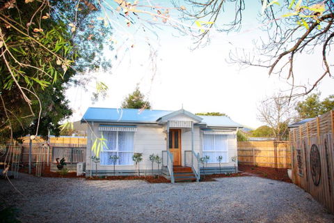 Secret Cottage - Tourism Brisbane 3