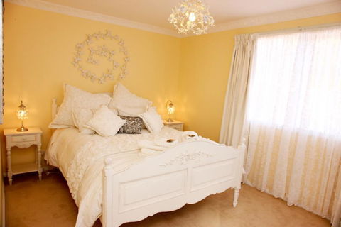 Secret Cottage - Tourism Brisbane 1