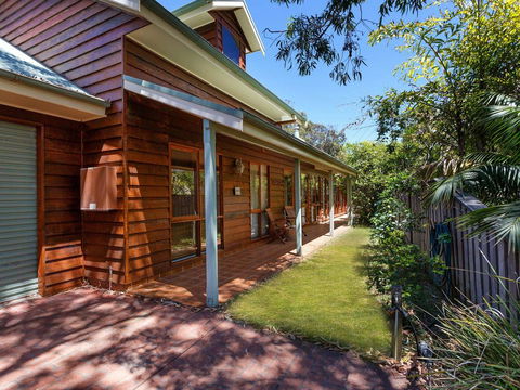 Semaphore Beach House - Tourism Brisbane 0