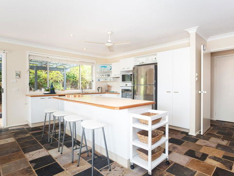Serenity', 7 Mulloway Place - Peaceful House With Air Con Netflix & WIFI - Tourism Brisbane 2
