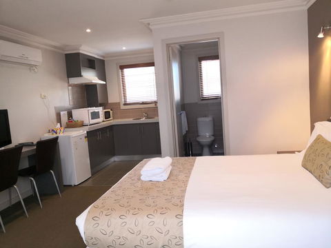 Seymours On Lydiard - Tourism Brisbane 1