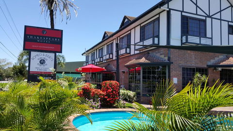 Shakespeare Motel - Brisbane Tourism 0