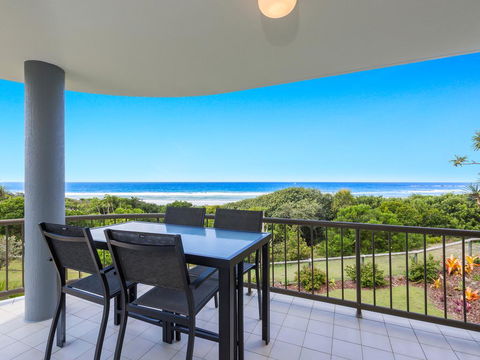 Shoreline Six With Ocean Views To See The Whales - Tourism Brisbane 0