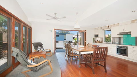 Siesta - Lennox Head - Brisbane Tourism 2