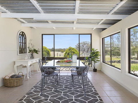 Silky Oak Cottage - Cosy With Country Views - Tourism Brisbane 0