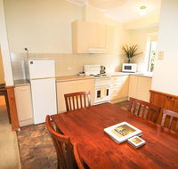 Silver Birches Holiday Unit 10 - Brisbane Tourism