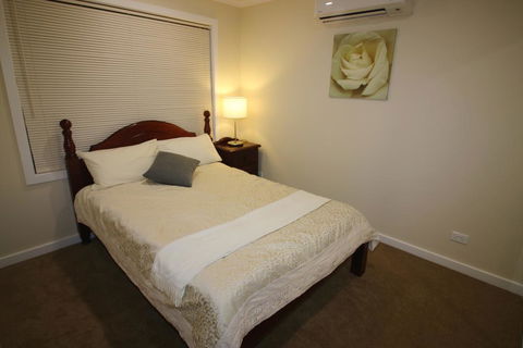 Silver House - Melbourne Airport Accommodation - Tourism Brisbane 2