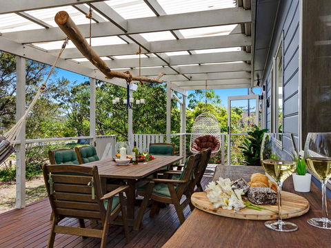 Silvermere Cottage - A Cosy Family Getaway - Brisbane Tourism 0
