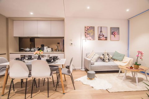 Simple & Cozy APT @Haymarket CBD (balcony Views) - Tourism Brisbane 1