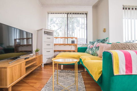 SIMPLE COMFORT! 2bed1bath Unit In Meadowbank - Tourism Brisbane 2