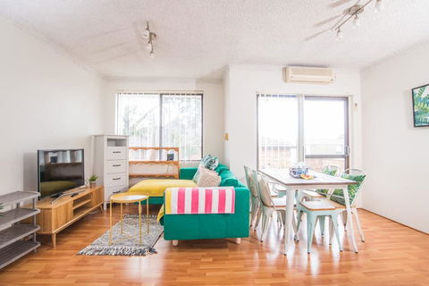 SIMPLE COMFORT! 2bed1bath Unit In Meadowbank - Tourism Brisbane 0