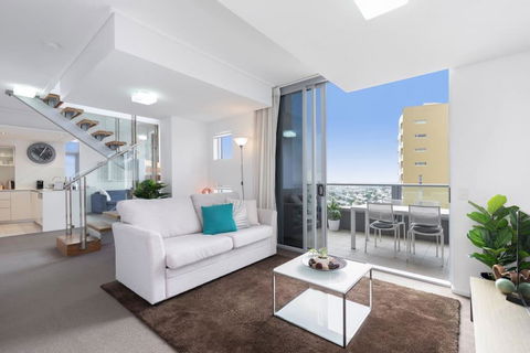 SK1 - Spotless 2BR SkyHome Long Stays Welcome - Tourism Brisbane 3