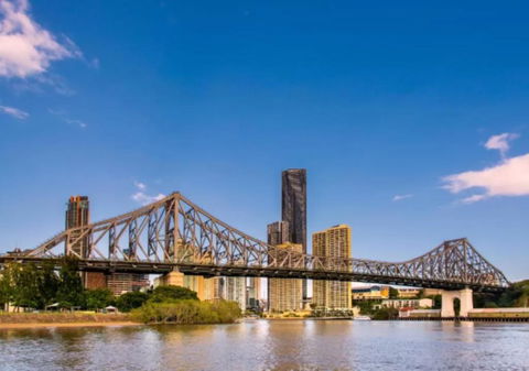 SK2 - 3BR With Pool Gym Steam Room In Story Bridge - Brisbane Tourism 3