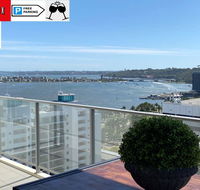 SKY GARDENS SUNSET RIVER VIEW NETFLIX WINE PARKING - Tourism Brisbane
