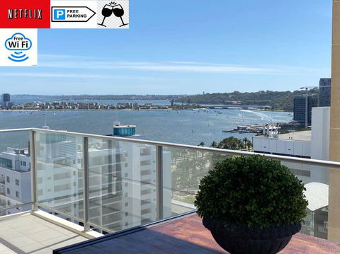 SKY GARDENS SUNSET RIVER VIEW NETFLIX WINE PARKING - Tourism Brisbane 0