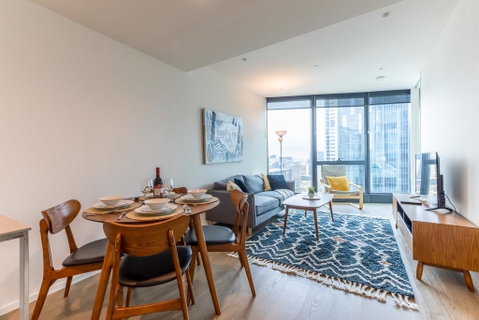 Skyscraper Apartment With Floor To Ceiling Views - Brisbane Tourism 1