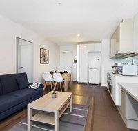 Sleek City Haven With Pool and Gym Access - Brisbane Tourism