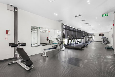 Sleek Q1 Suite In The Heart Of Surfers Paradise - Tourism Brisbane 1