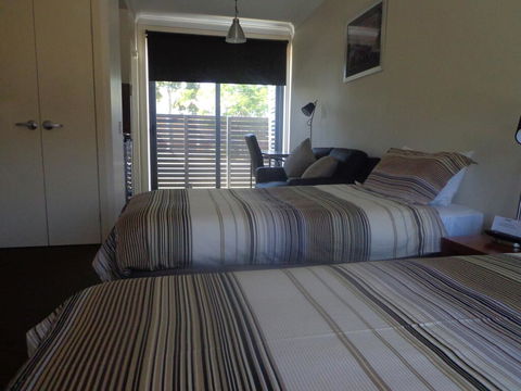 Smart Stayzzz Inns - Tourism Brisbane 1