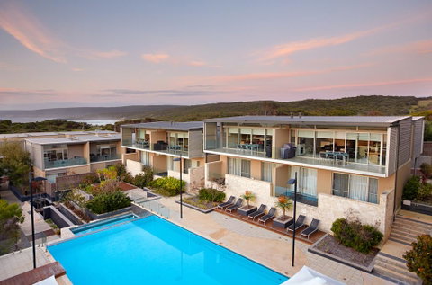 Smiths Beach Resort - Tourism Brisbane 0