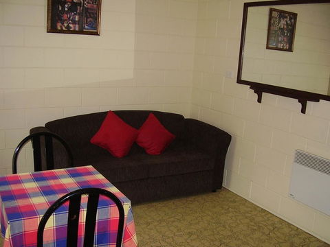 Snowy River Lodge Motel - Tourism Brisbane 1