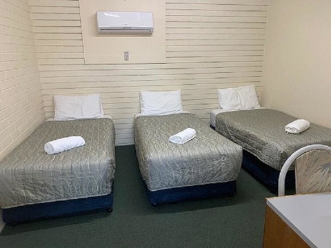 Solomon Inn Wollongong - Tourism Brisbane 0