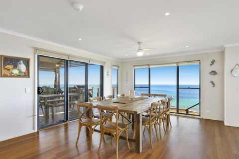 South Pacific Crescent 75, Ulladulla - Brisbane 4u 1