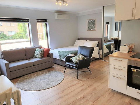 South Terrace 'Nesuto' + Smart TV + WiFi - Tourism Brisbane 2