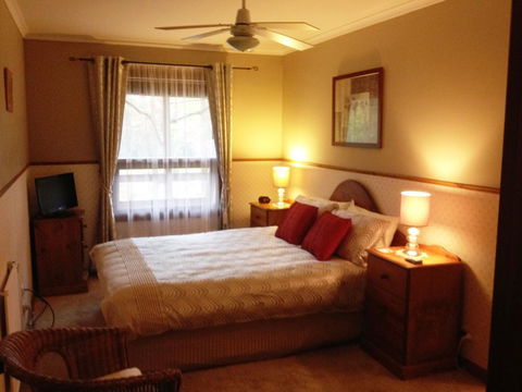 Southern Vales Bed & Breakfast - Tourism Brisbane 0