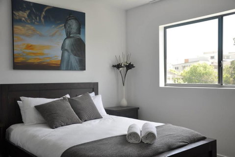 Spacious 2 Bed 2 Bath Unit - LUMA APARTMENTS - Brisbane Tourism 0