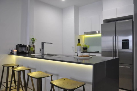 Spacious 2 Bed 2 Bath Unit - LUMA APARTMENTS - Brisbane Tourism 2