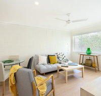 Spacious and Bright Apartment Minutes to the Beach - Tourism Brisbane