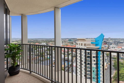 SPIRE - Fast Internet Monthly Stays W Carpark - Tourism Brisbane 3