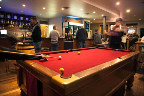 Sporties Hotel - Tourism Brisbane 3