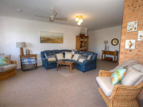St James 6, Stylish Airconditioned Retreat - Brisbane Tourism 1