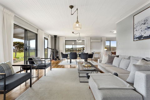 Stargazers Cottage - L'Abode - Tourism Brisbane 1