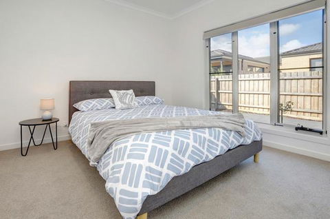 Staughton Sounds - Tourism Brisbane 3