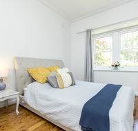 Stay at Meurant Wagga - Tourism Brisbane