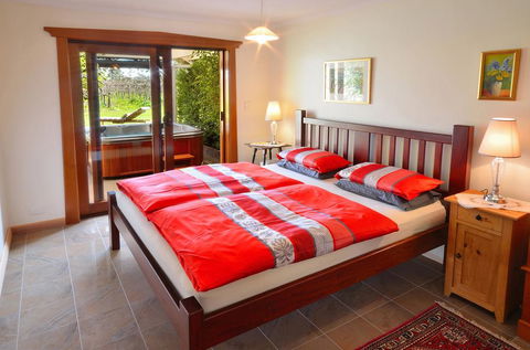 Stephanette's Cottage - Tourism Brisbane 1