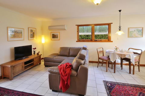 Stephanette's Cottage - Tourism Brisbane 3
