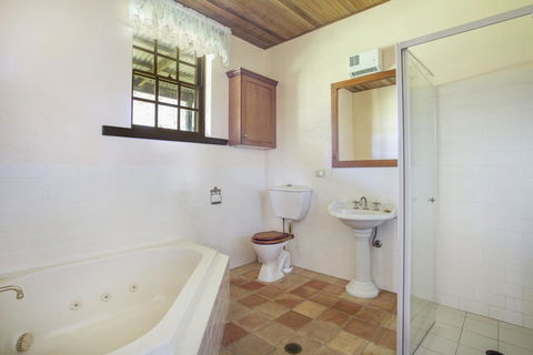 Stone Cottage - Tourism Brisbane 1